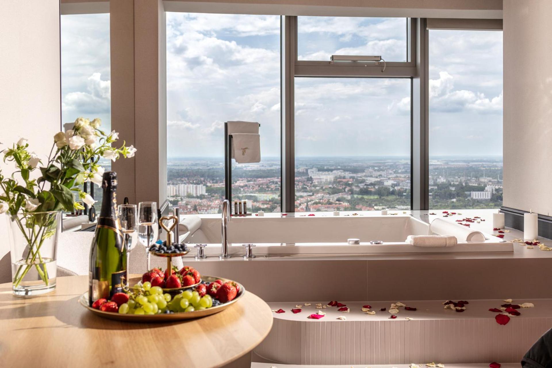 Apartamenty Sky Tower - Wroclaw, Wroclaw